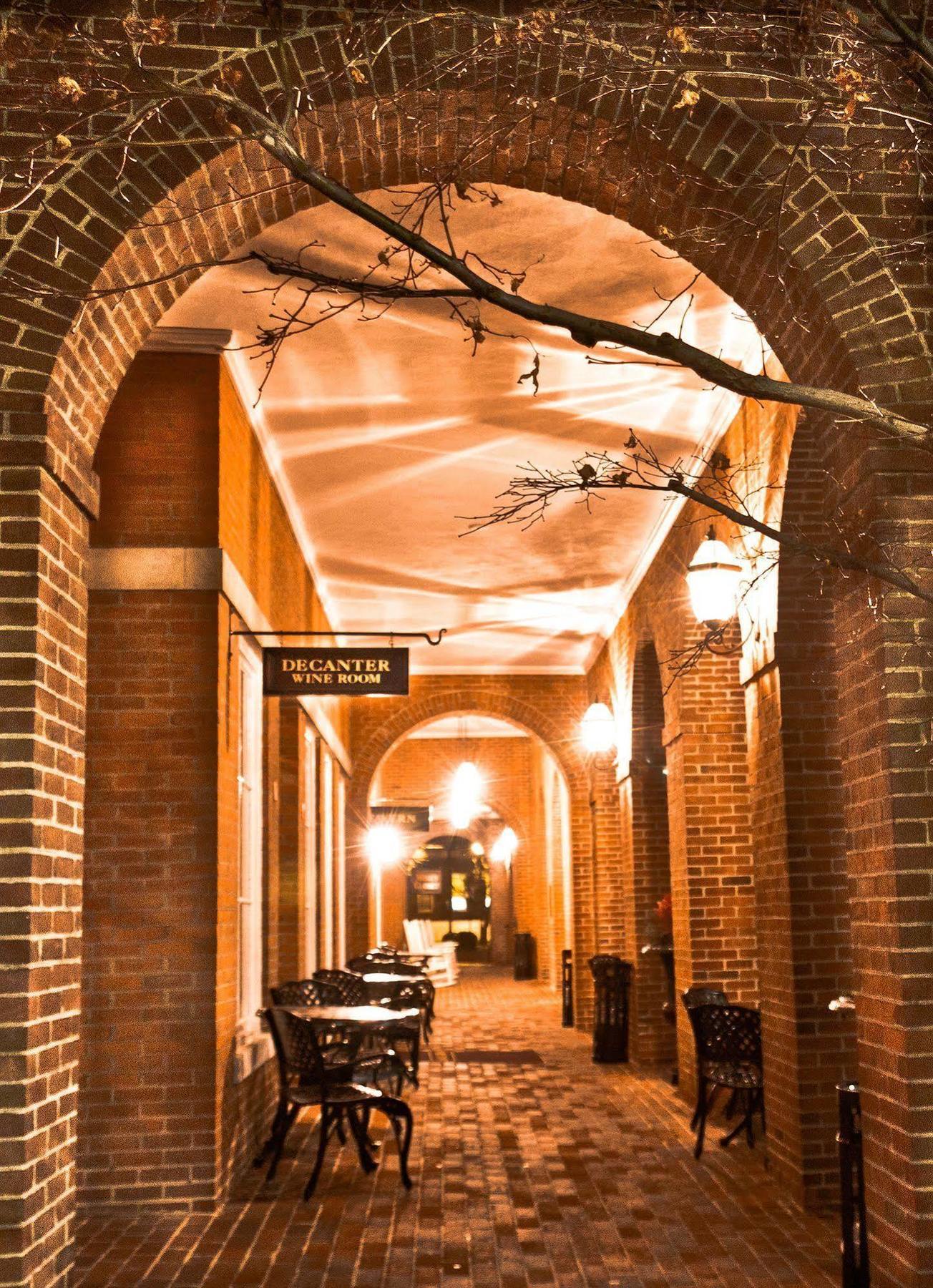 איסטון The Tidewater Inn מראה חיצוני תמונה